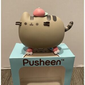 Pusheen Cat Roller Skating Vinyl Figure‎ Limited Box Exclusive Kawaii Anime
